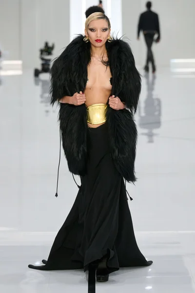 Look 28